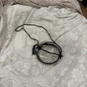 GAME DAY - ROUND CLEAR DESIGNER CROSSBODY HANDBAG WITH BLACK TRIM – Gifts By ABM